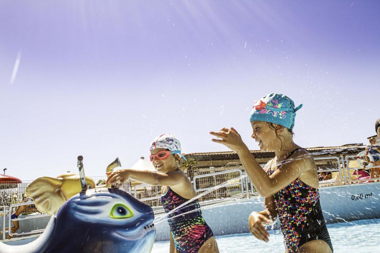 Villaggio Lido D'Abruzzo Roseto Degli Abruzzi Exterior foto